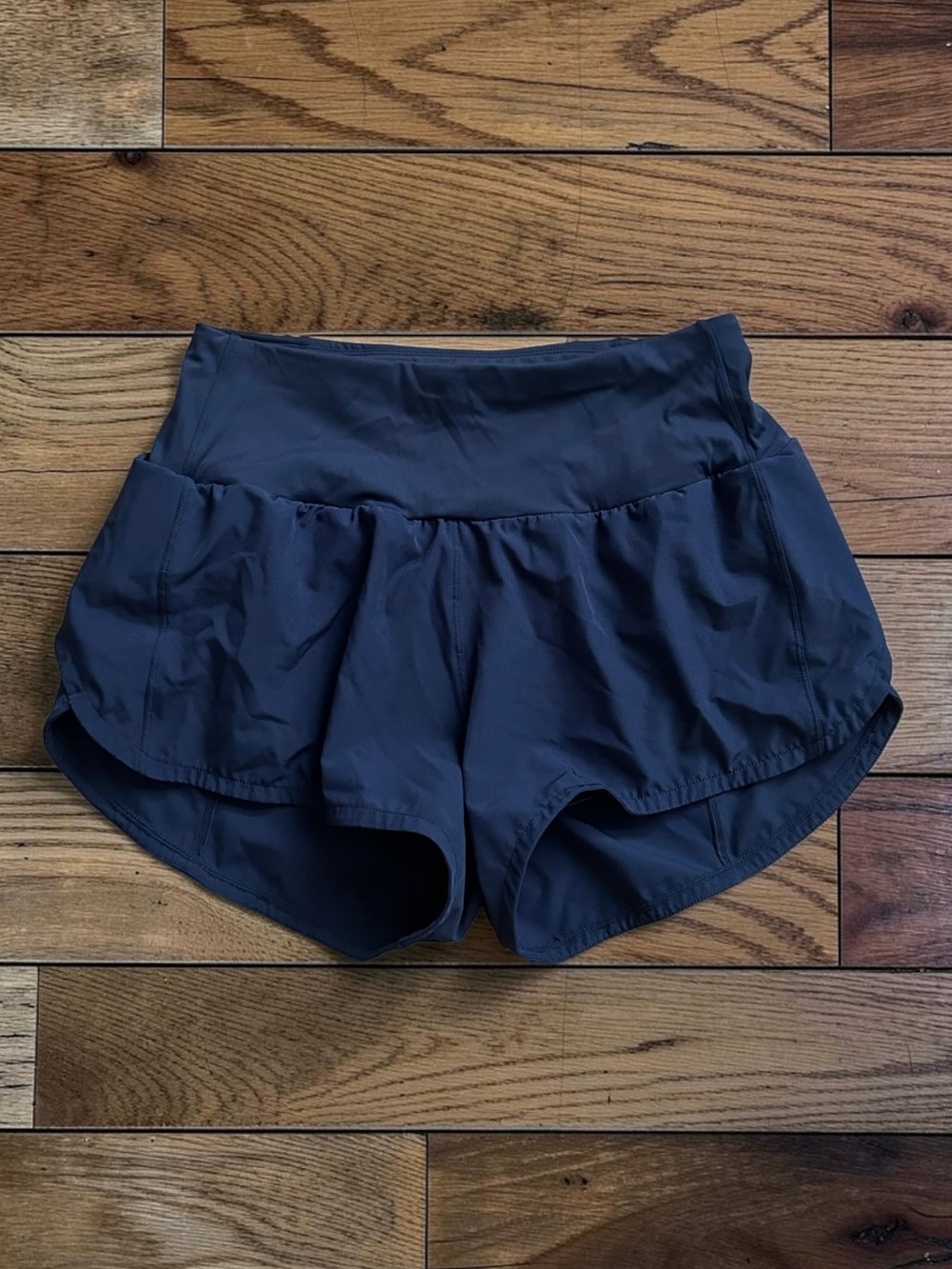 Amazon Essentials Women’s M Grey High Waisted Running Shorts Lined Zip Pocket